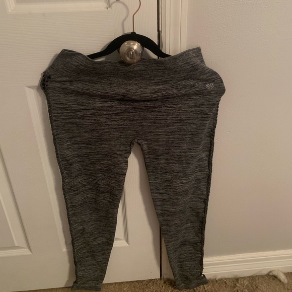 Forever 21 Women’s Leggings - Picture 2 of 3